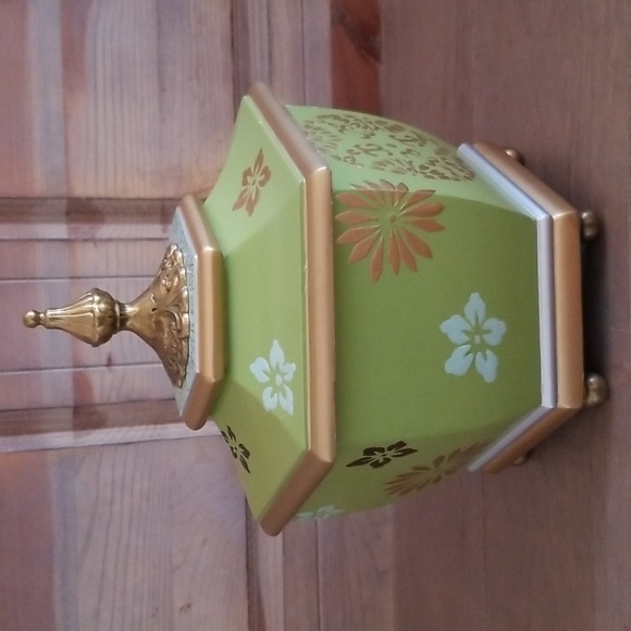 Raymond Waites for Toyo Decorative Footed Box - Picture 6 of 13